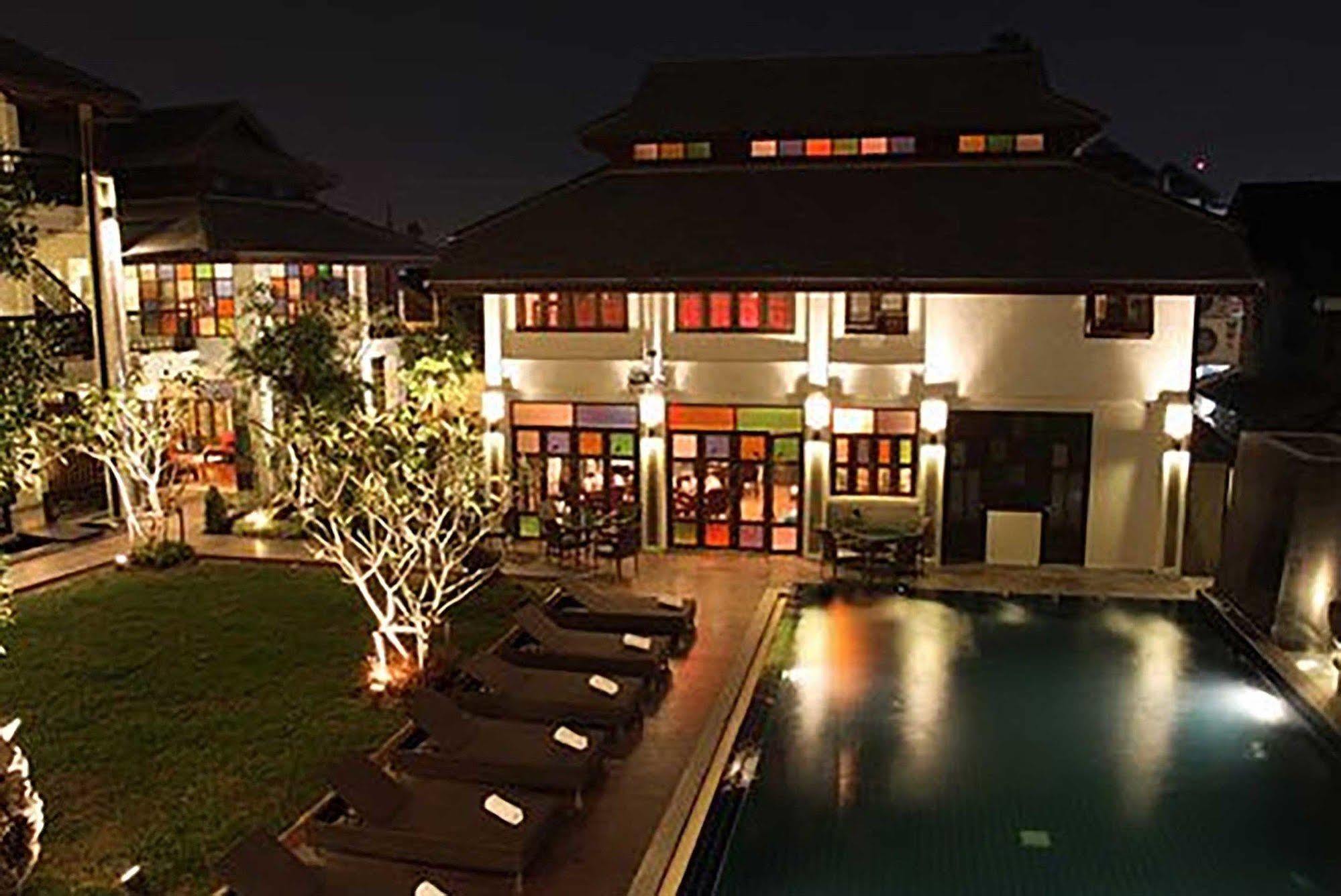 De Lanna Hotel Chiang Mai Exteriör bild